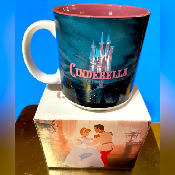 WALT DISNEY’S CLASSIC CINDERELLA VTG 1990’s DISNEY STORE EXCLUSIVE CERAMIC MUG - Picture 2 of 14